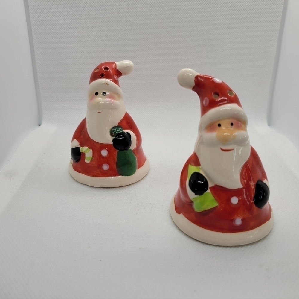 Vintage ceramic Santa salt and pepper shakers